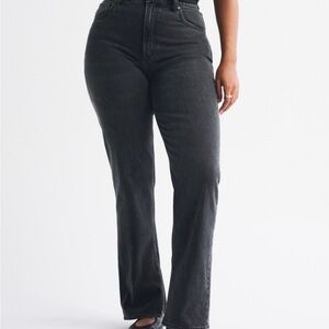 Abercrombie Curve Love The 90’s Straight Jean Ultra High Rise